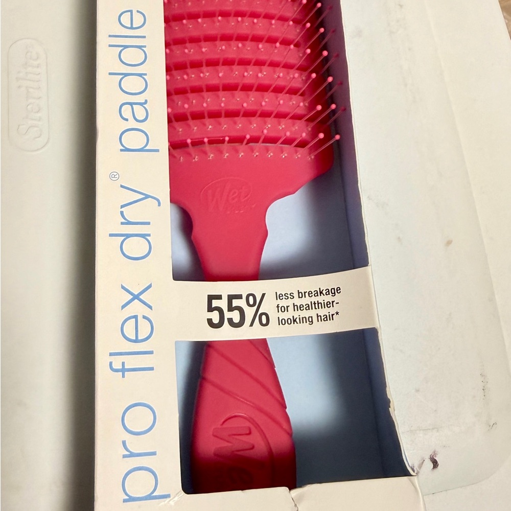 Wet Brush Pro Hair Detangler in pink - Picture 1 of 10
